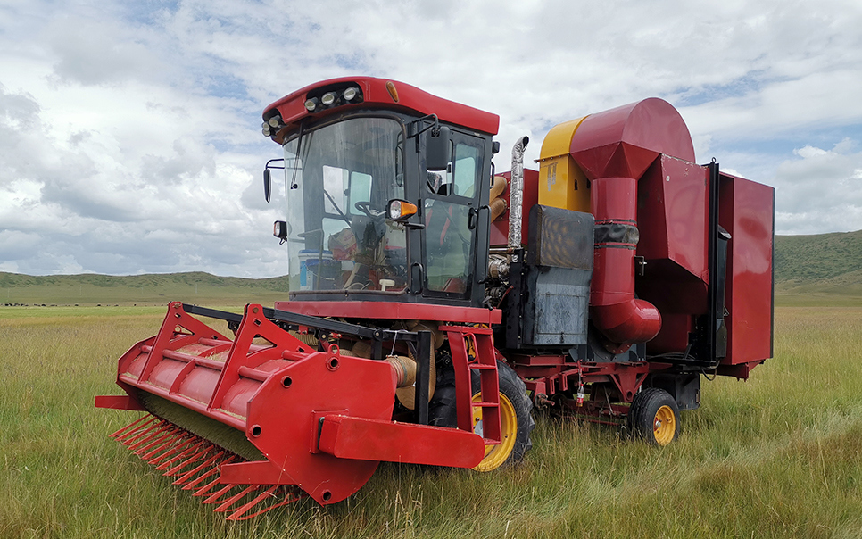 標(biāo)題：9ZZ-3.0型禾本科牧草種子收獲機(jī)
瀏覽次數(shù)：162
發(fā)表時(shí)間：2023-12-12